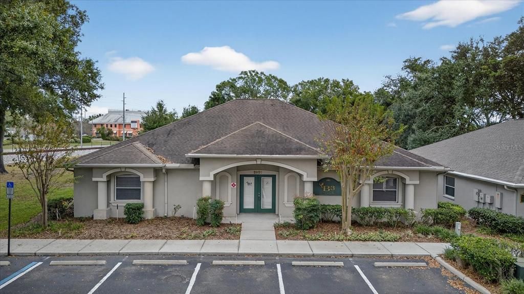 Exterior, Facade, French Provincial