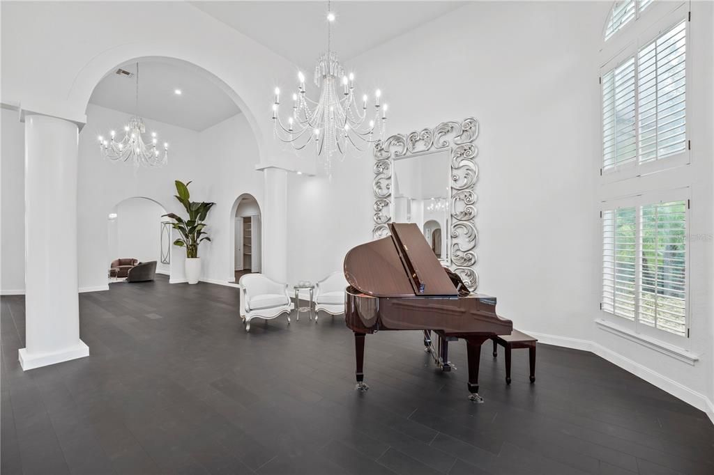 Chandelier, Interior, Piano, Recessed Lighting, Wood Texture Flooring