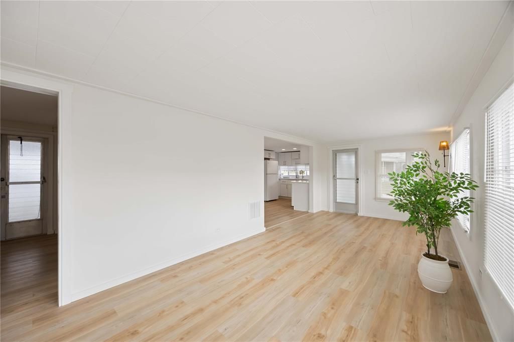 Empty room, Interior, Pendant Lights, Wood Texture Flooring