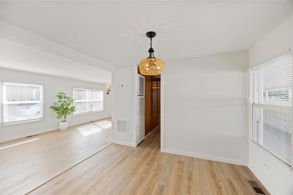 Chandelier, Empty room, Interior, Wood Texture Flooring