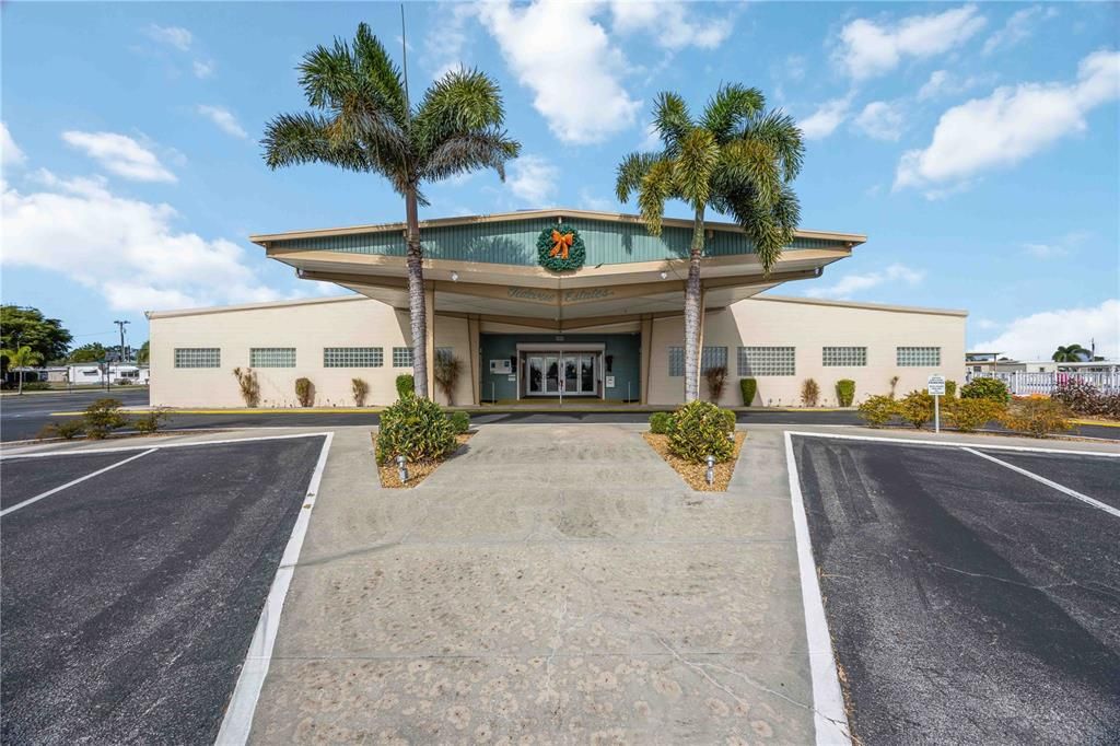 Exterior, Facade, None