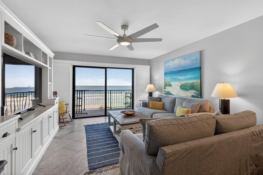 Interior, Living room, Water