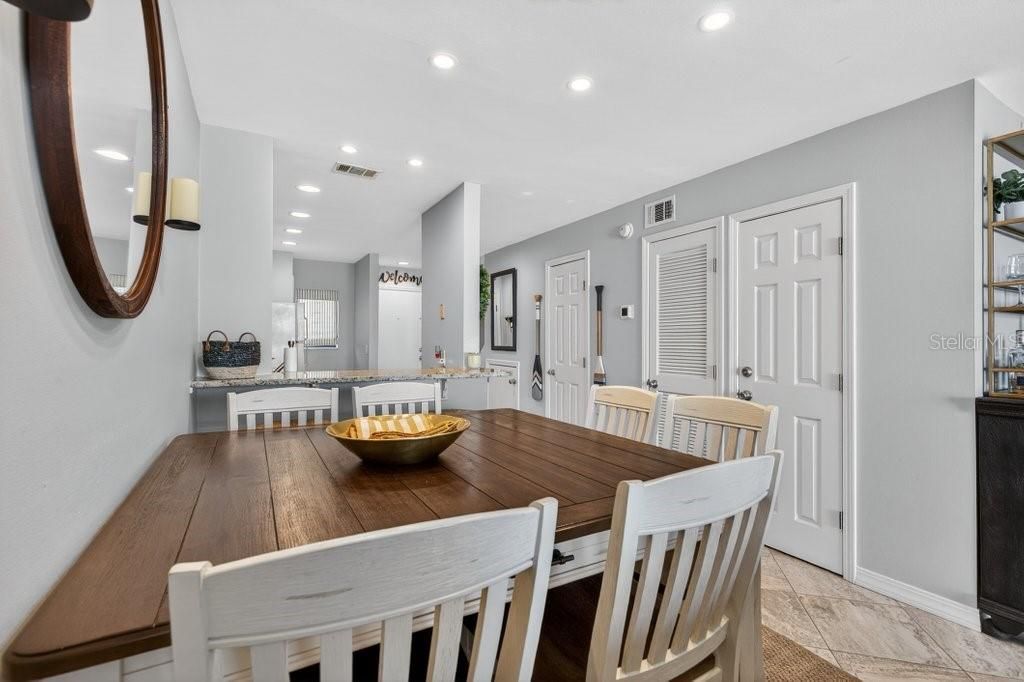 Dining room, Interior, Kitchen, Recessed Lighting