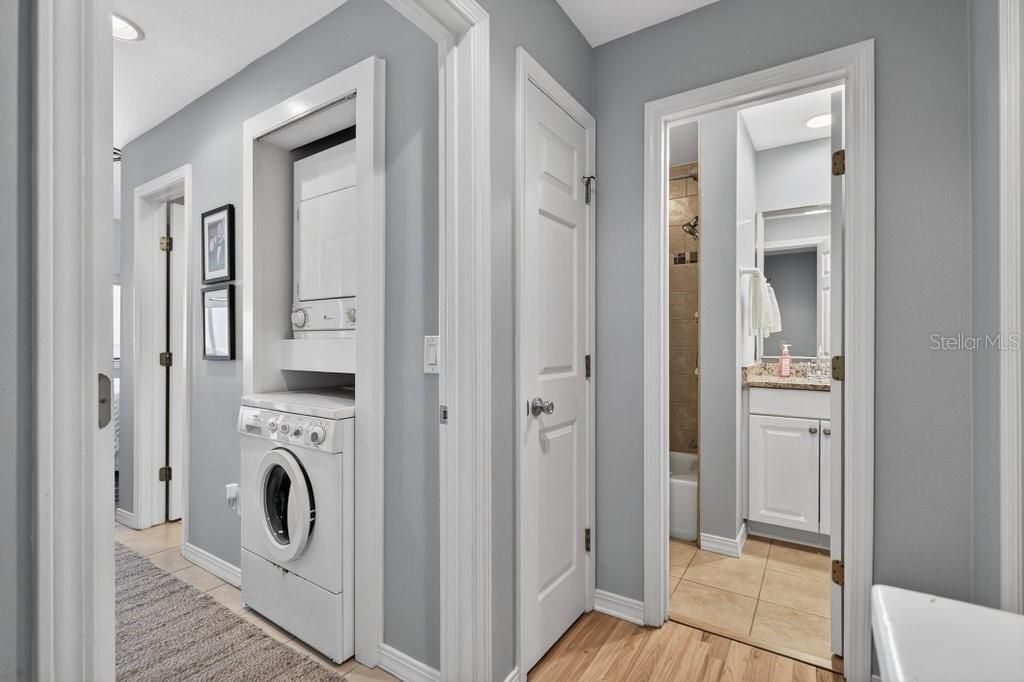 Interior, Recessed Lighting, Utility Closets, Washer, Wood Texture Flooring