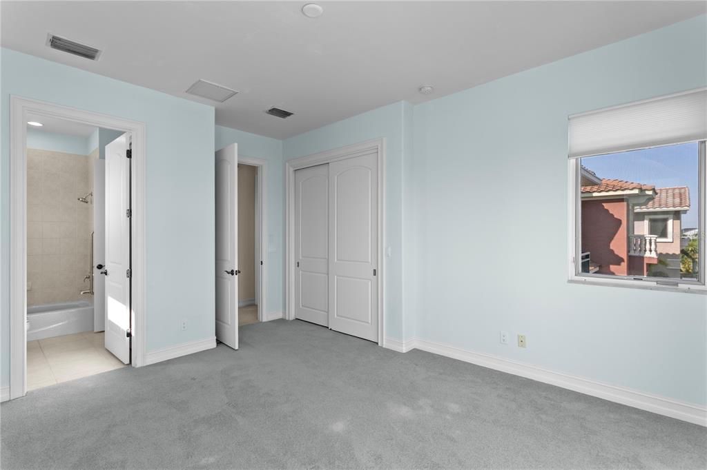 Bathroom, Empty room, Interior, Recessed Lighting
