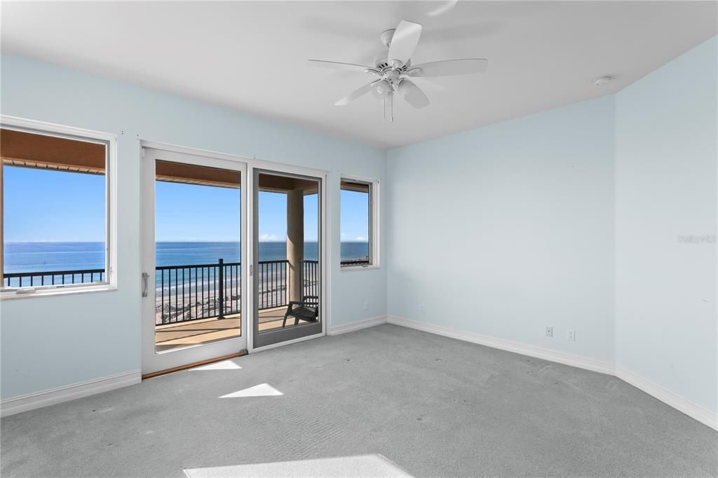 Empty room, Interior, Water