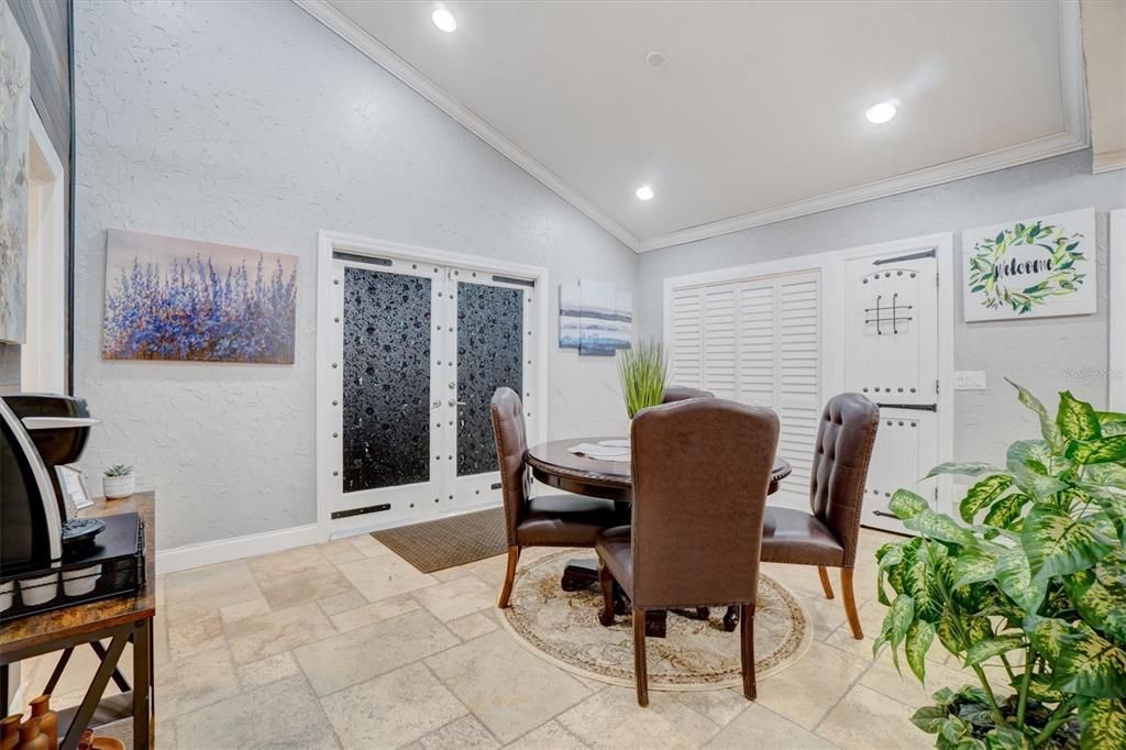 Dining room, Interior, Recessed Lighting