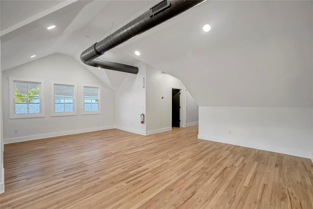 Empty room, Interior, Recessed Lighting, Wooden Beams, Wood Texture Flooring
