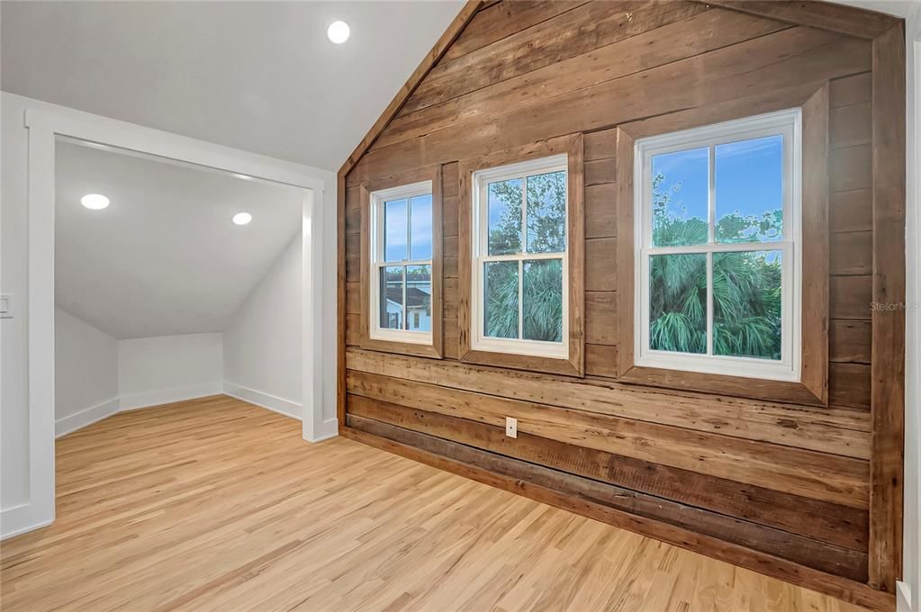 Empty room, Interior, Recessed Lighting, Wood Texture Flooring, Wooden Walls