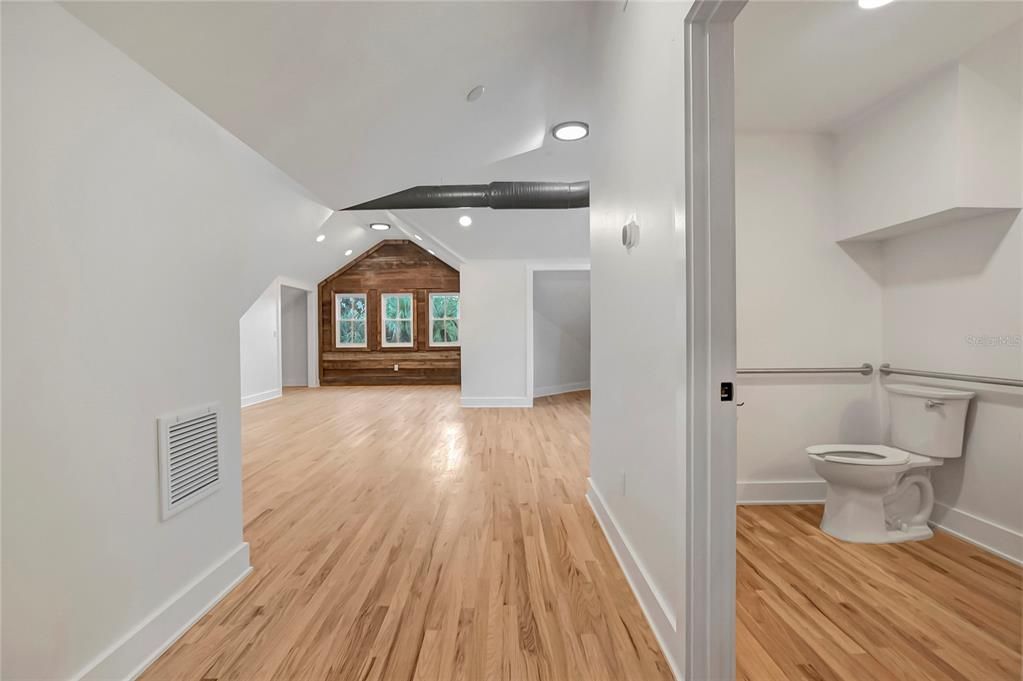 Bathroom, Interior, Recessed Lighting, Wood Texture Flooring