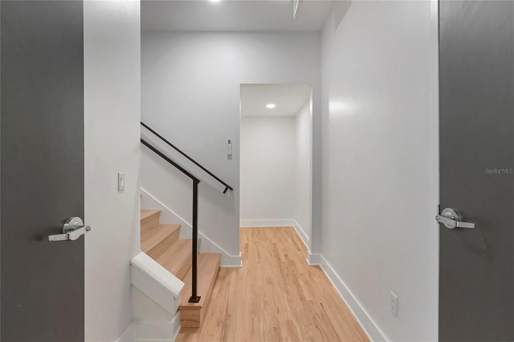 Interior, Recessed Lighting, Wood Texture Flooring