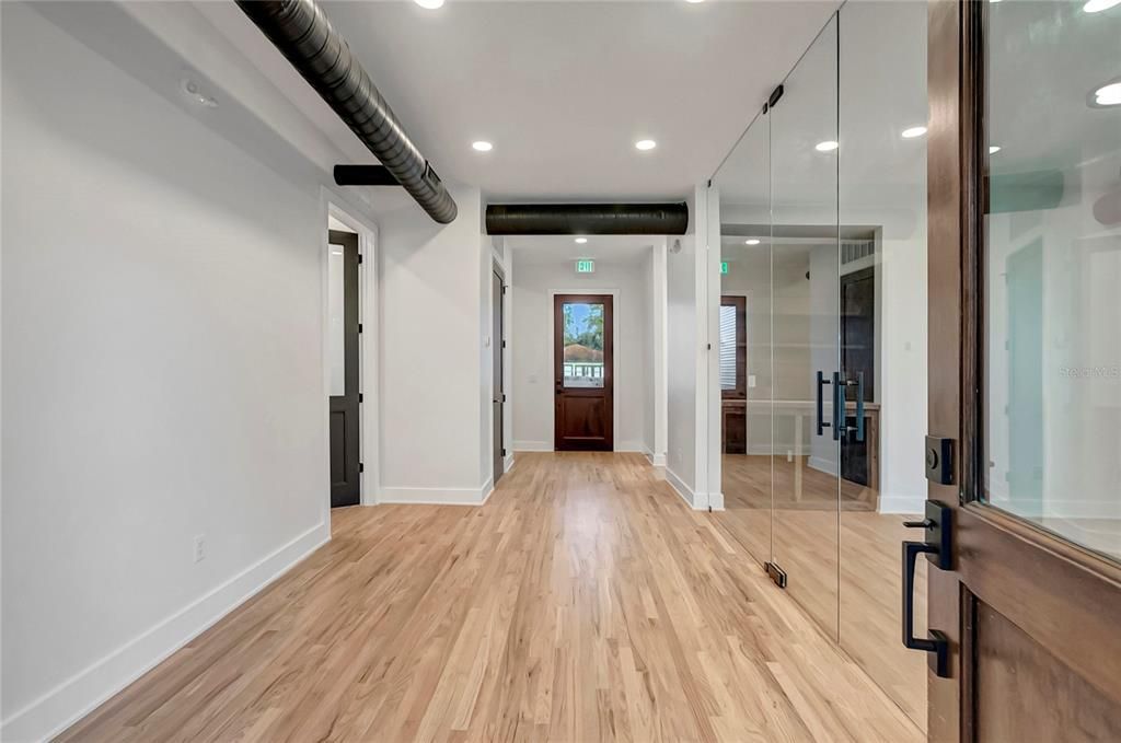 Interior, Recessed Lighting, Wood Texture Flooring