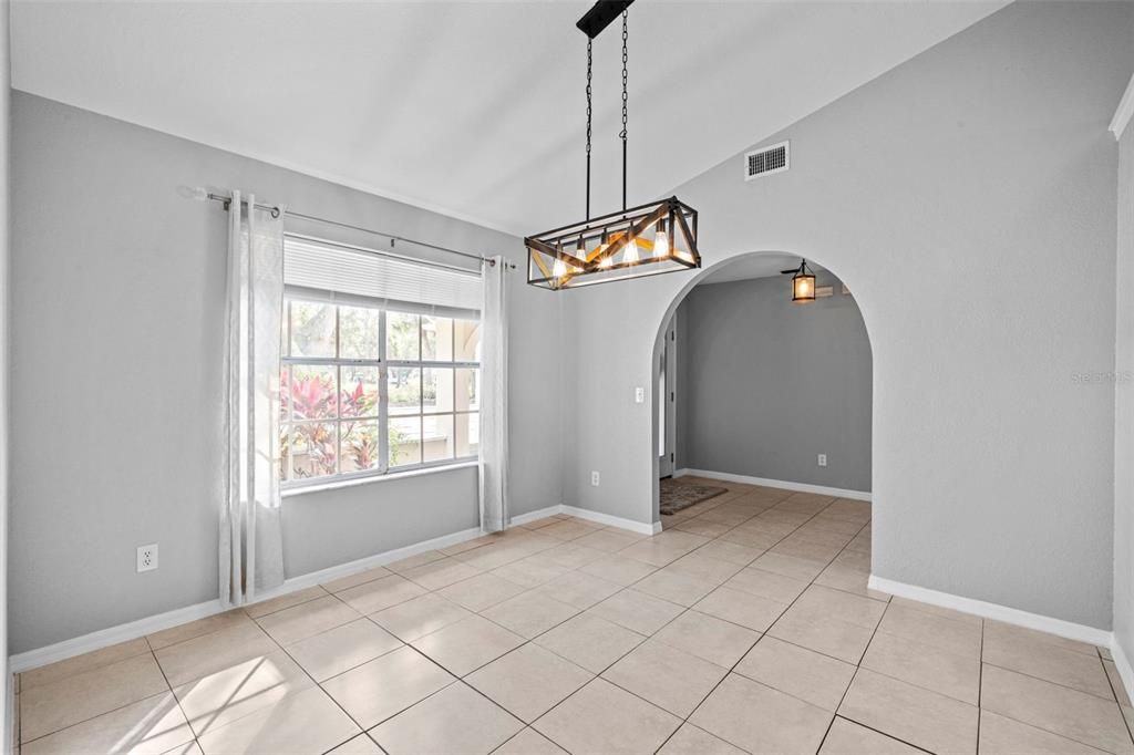 Empty room, Interior, Pendant Lights