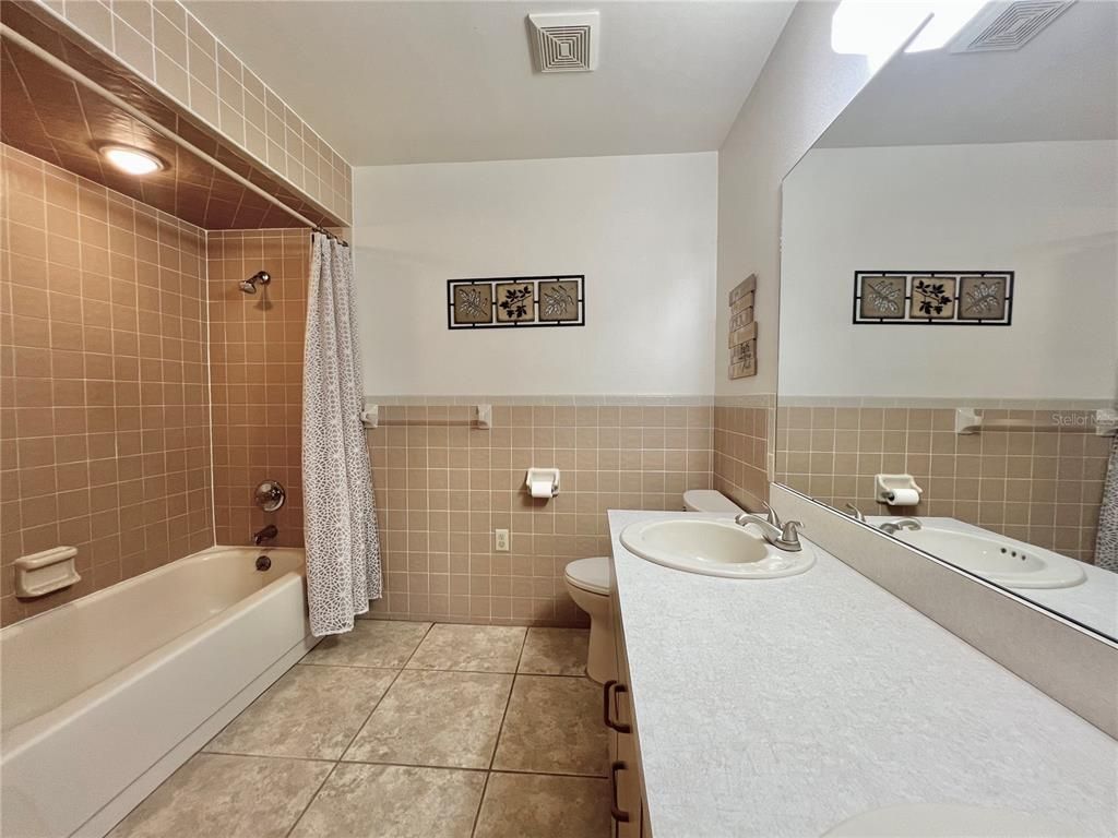 Bathroom, Interior, Recessed Lighting