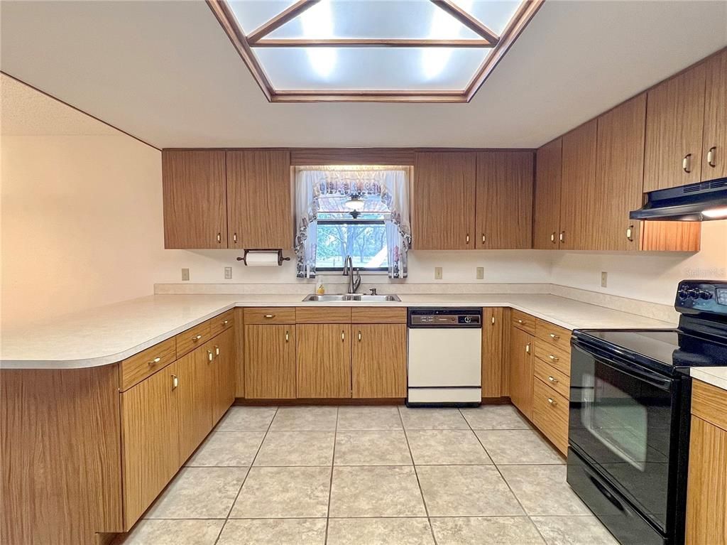 Glass Ceilings, Interior, Kitchen
