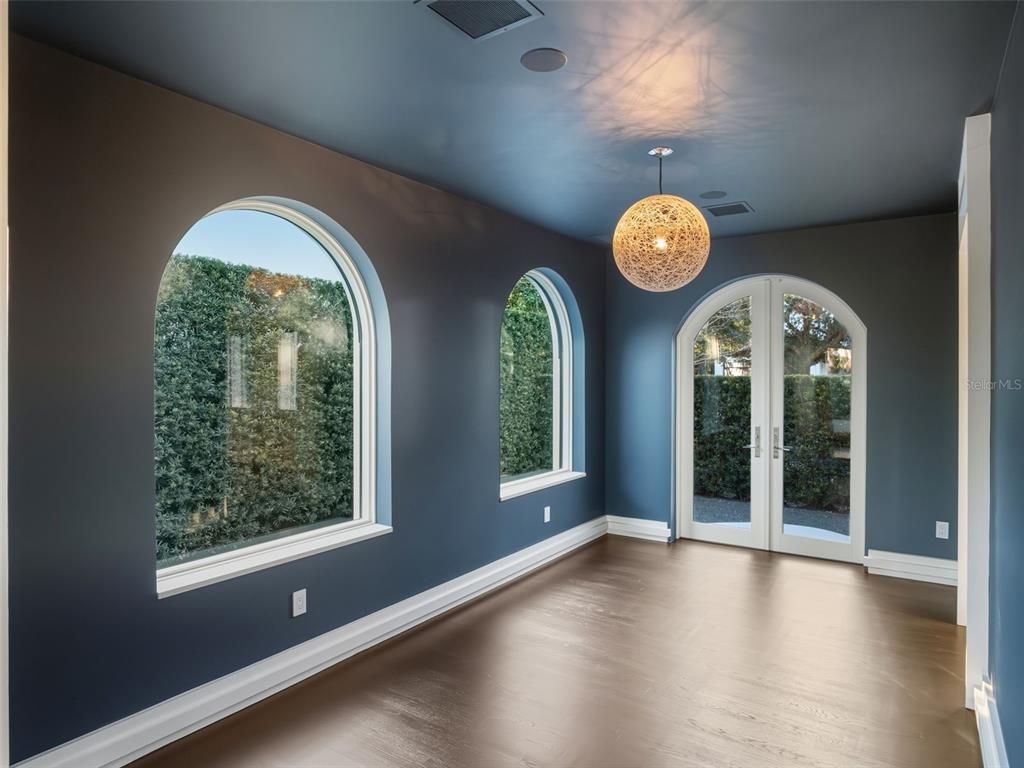 Empty room, Interior, Pendant Lights, Wood Texture Flooring