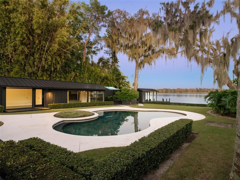 Exterior, Pool, Water