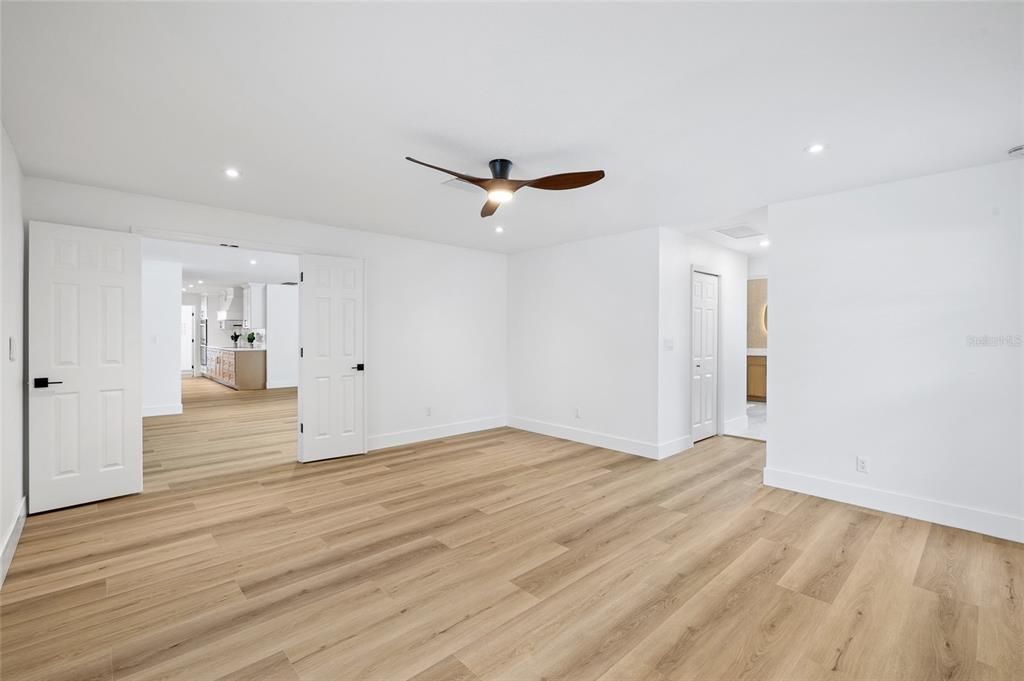 Empty room, Interior, Recessed Lighting, Wood Texture Flooring
