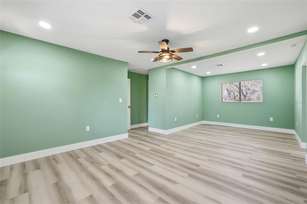 Empty room, Interior, Recessed Lighting, Wood Texture Flooring