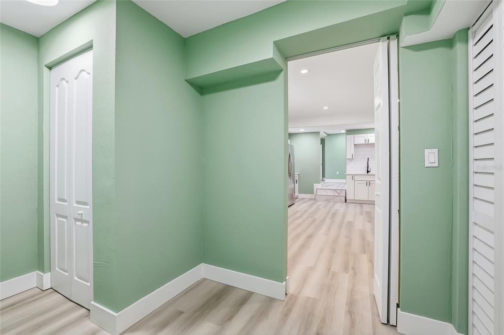 Empty room, Interior, Recessed Lighting, Wood Texture Flooring