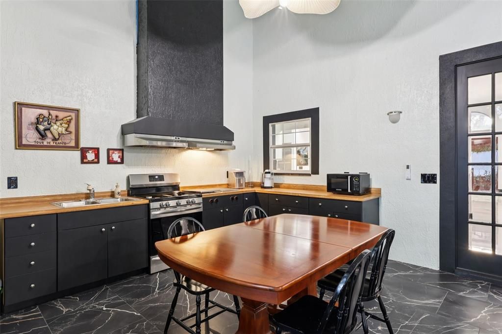 Dining room, Interior, Kitchen, Marble, Stainless Steel Appliances