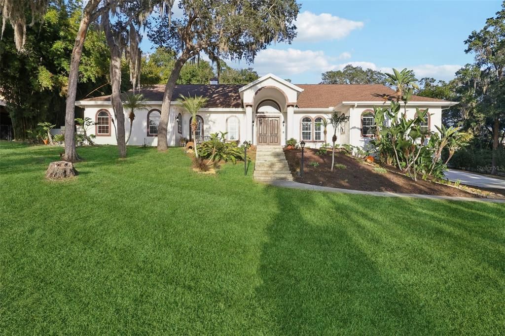 Backyard, Exterior, Facade, Ranch