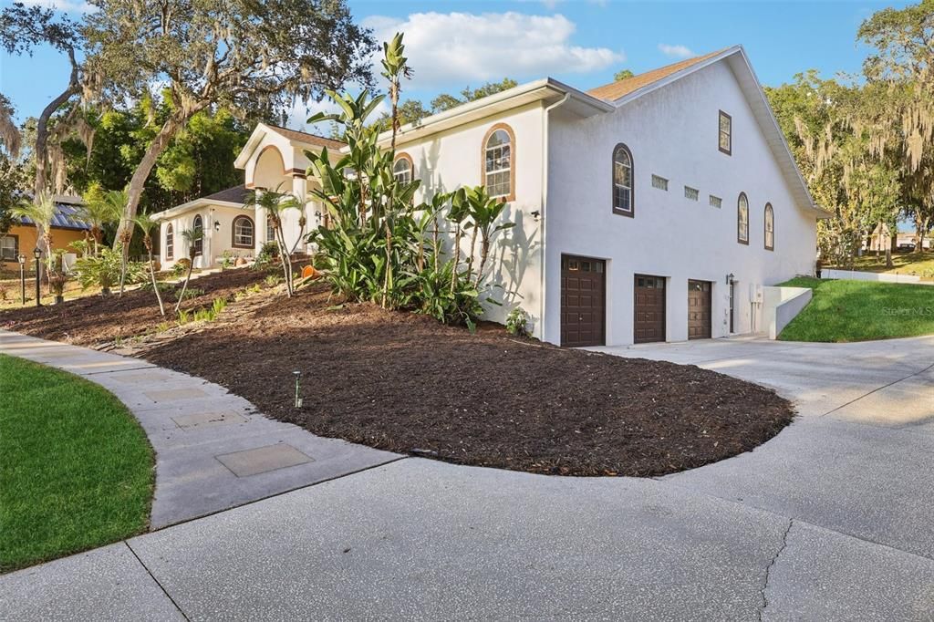 Attached, Exterior, Facade, Spanish Mediterranean