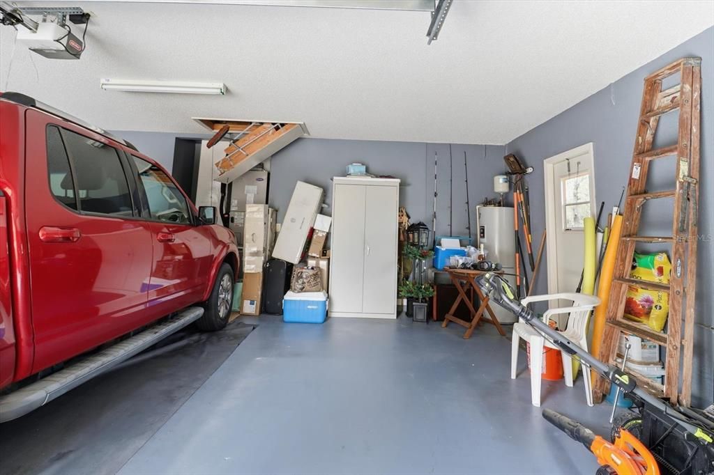 Garage, Interior