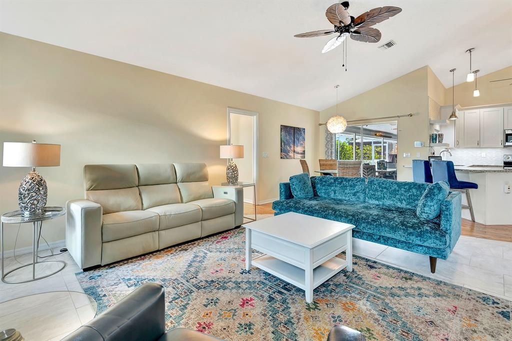 Interior, Kitchen, Living room, Pendant Lights