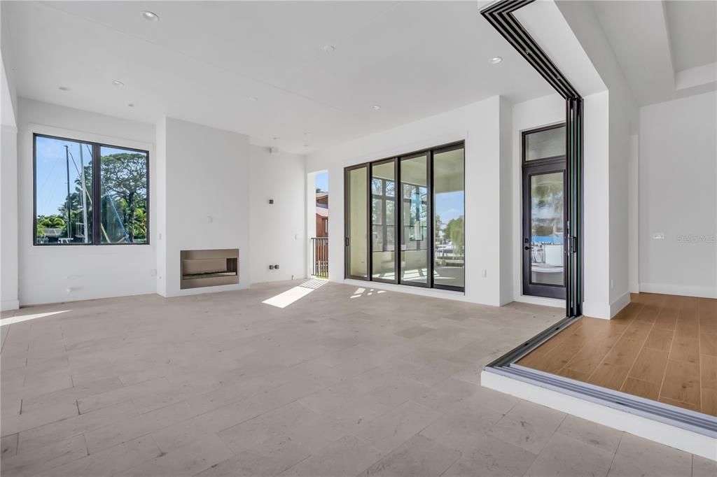 Empty room, Interior, Recessed Lighting