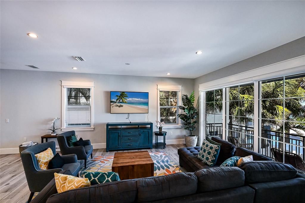 Interior, Living room, Recessed Lighting, Wood Texture Flooring