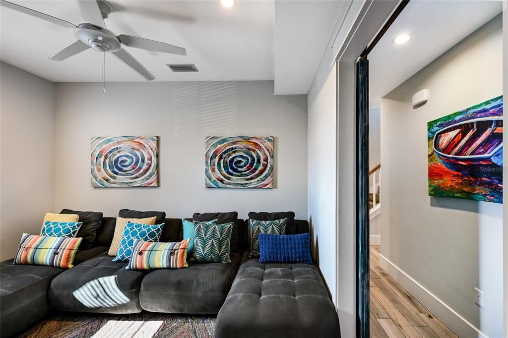 Interior, Living room, Recessed Lighting, Wood Texture Flooring