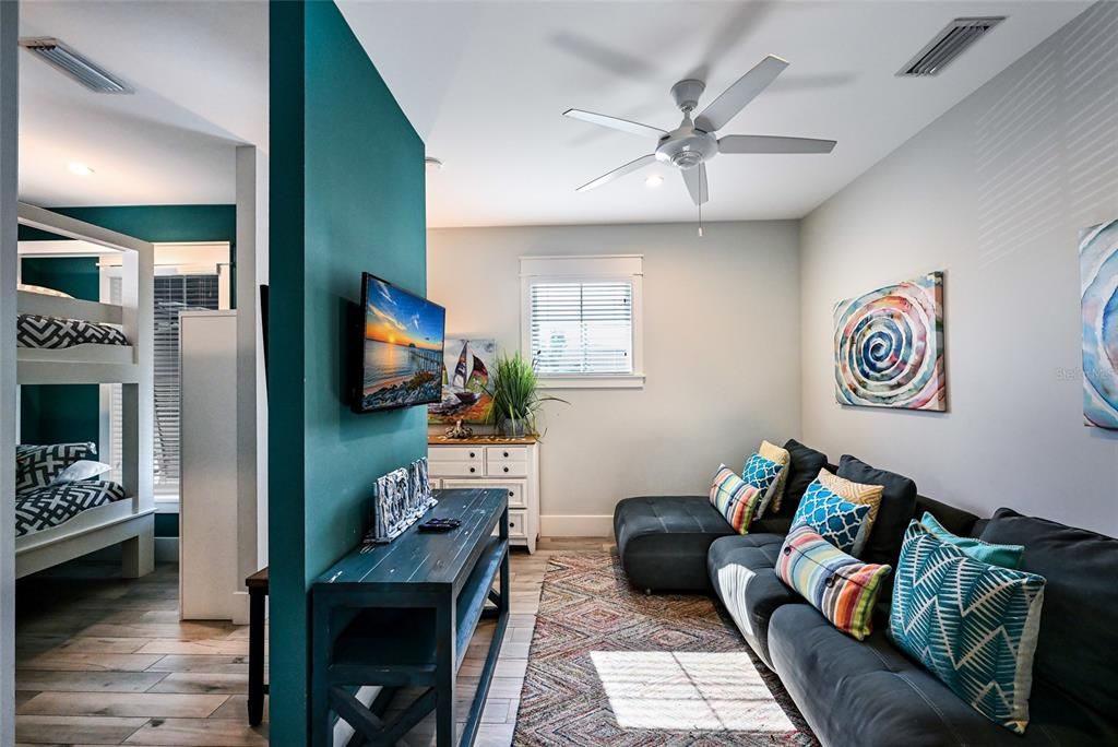 Interior, Living room, Recessed Lighting, Wood Texture Flooring