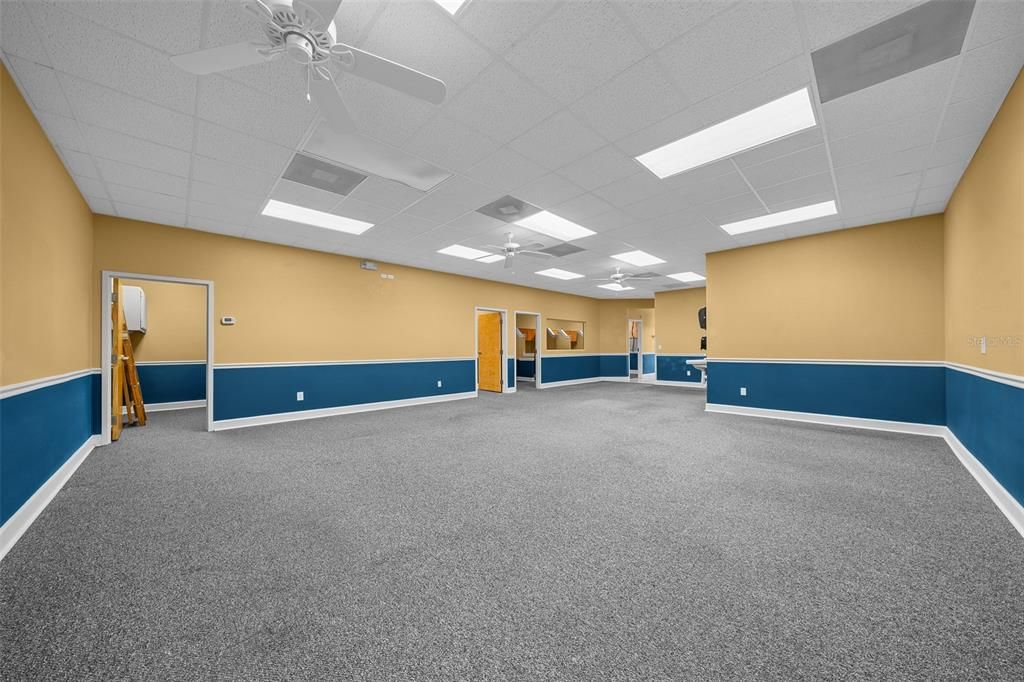 Empty room, Interior, Recessed Lighting