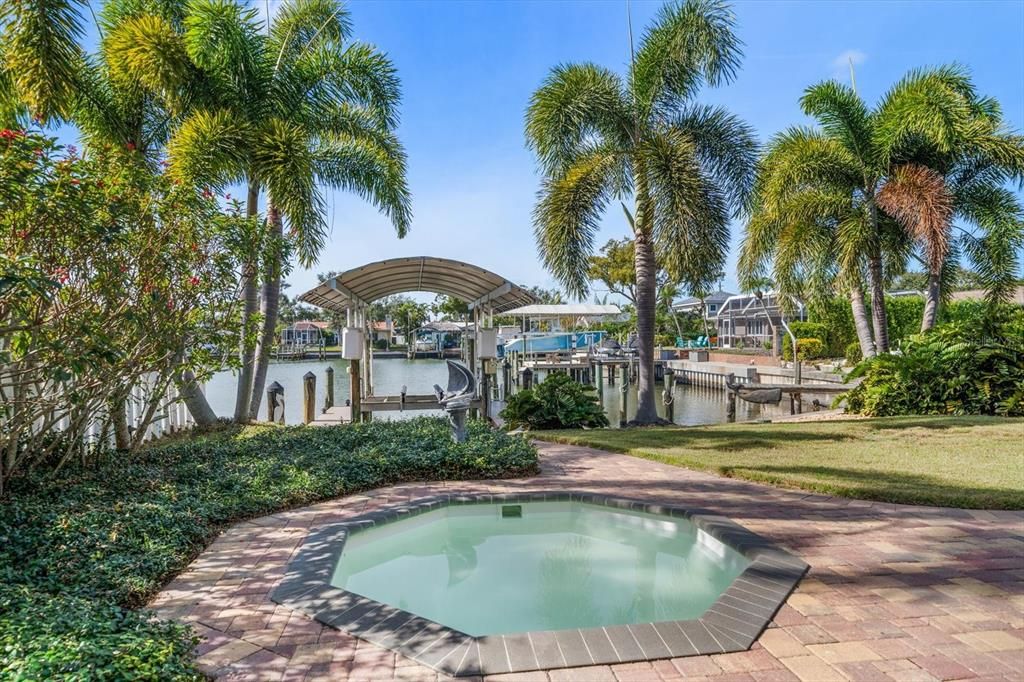 Exterior, Pool, Water