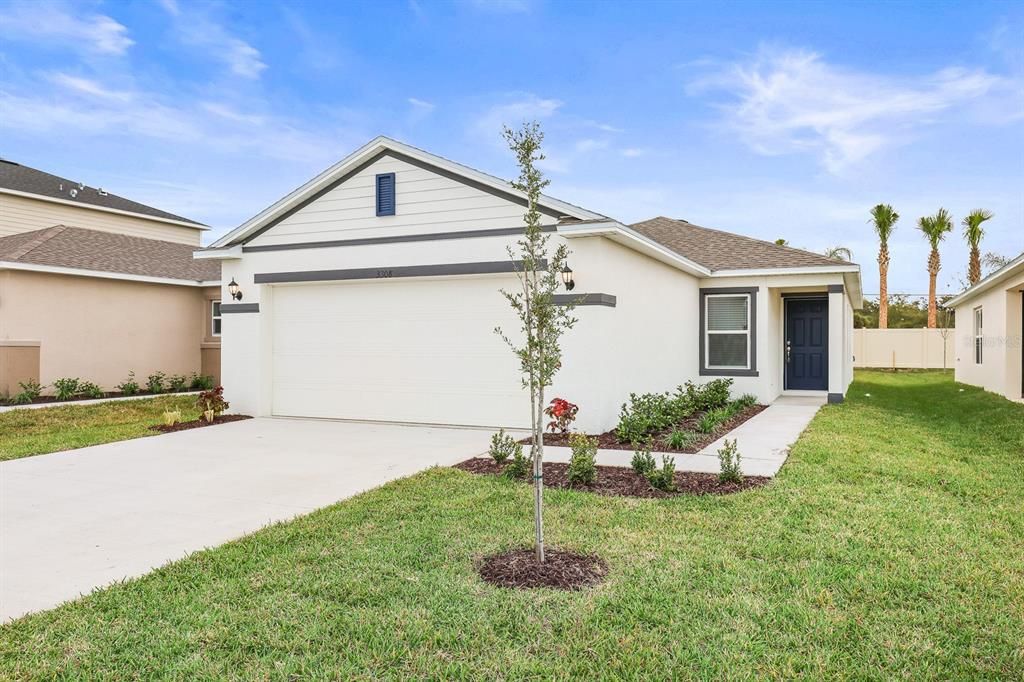 Attached, Exterior, Facade, Ranch