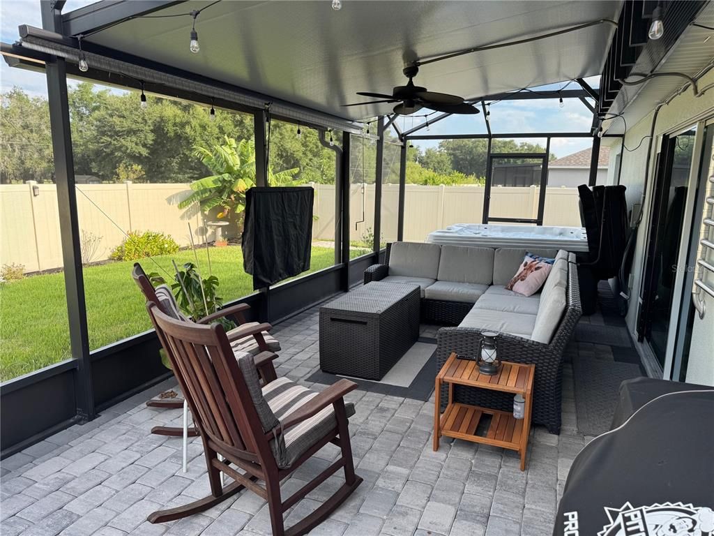 Hot Tub, Interior, Living room, Sun Room