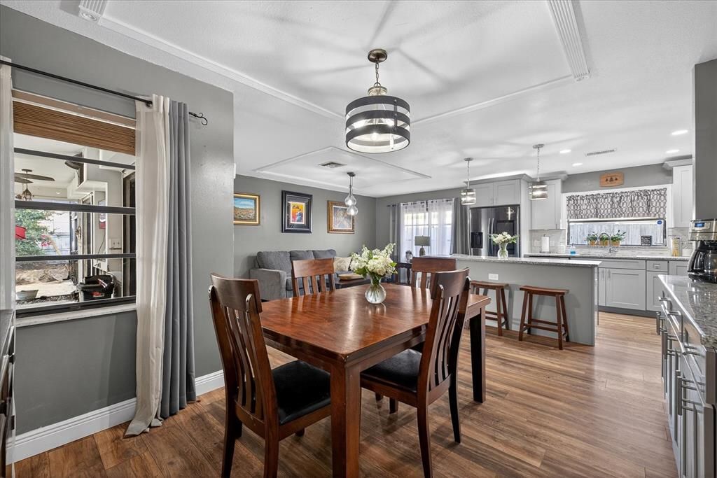 Dining room, Interior, Kitchen, Pendant Lights, Recessed Lighting, Wood Texture Flooring