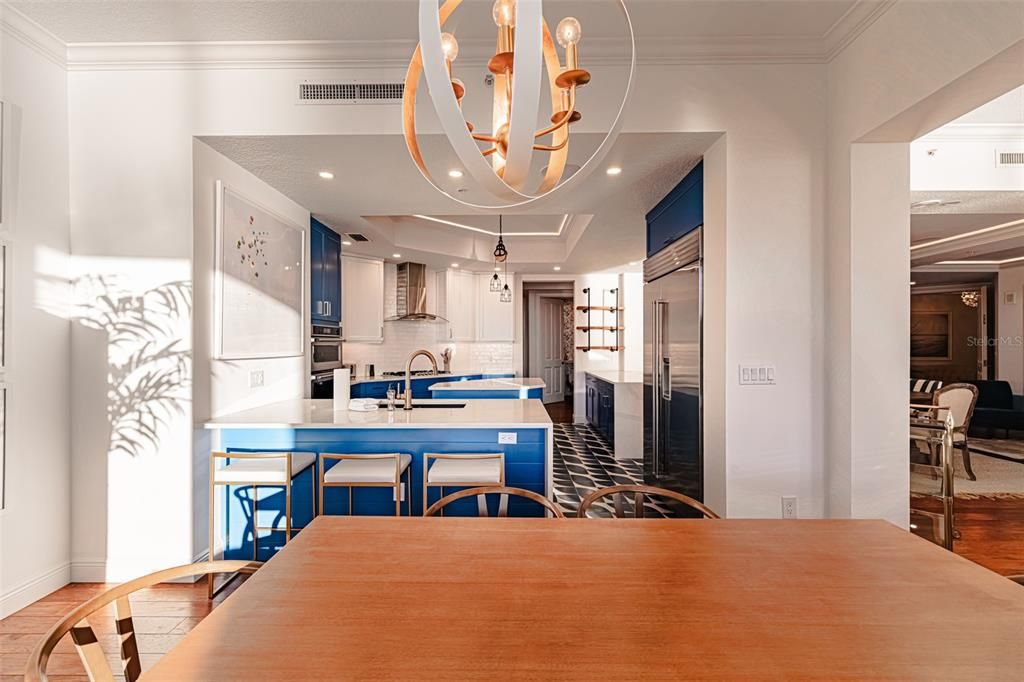 Chandelier, Dining room, Interior, Kitchen, Recessed Lighting, Wood Texture Flooring