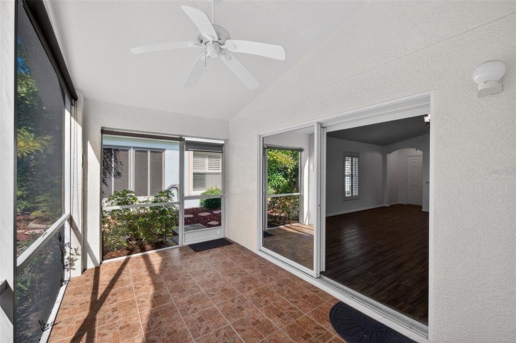 Empty room, Interior, Sun Room, Wood Texture Flooring