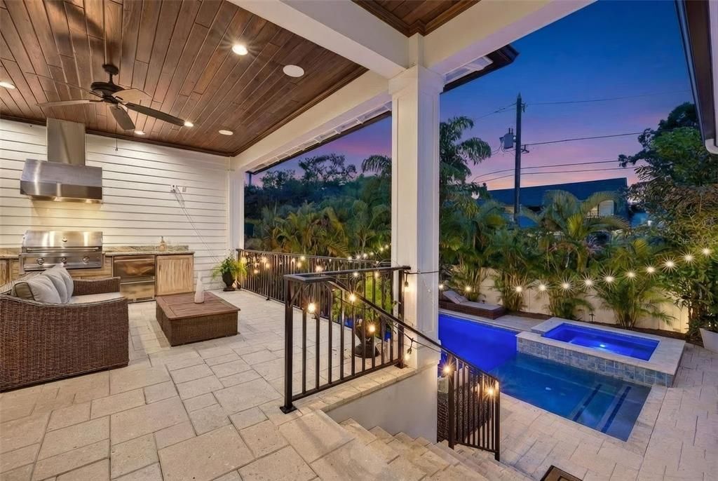 Exterior, Outdoor Kitchen, Pool