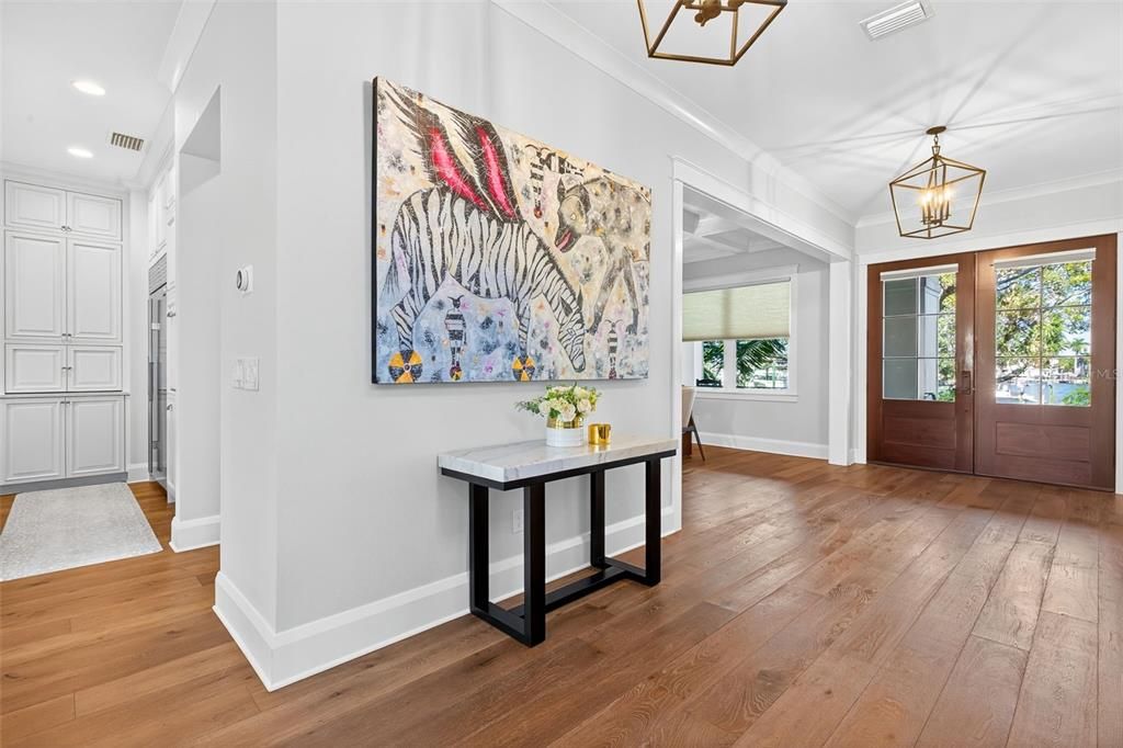 Interior, Pendant Lights, Recessed Lighting, Wood Texture Flooring