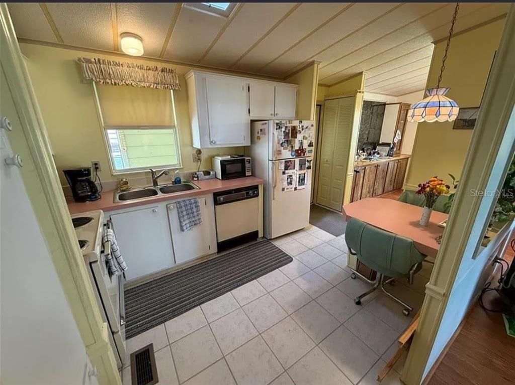 Interior, Kitchen, Pendant Lights