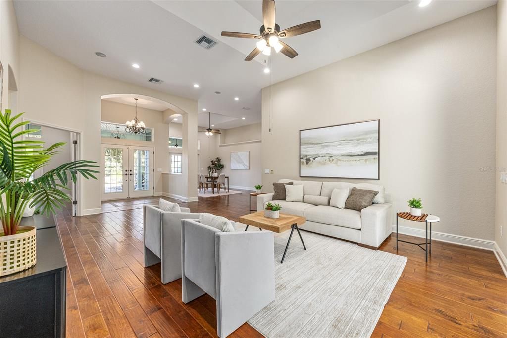 Chandelier, Dining room, Interior, Living room, Recessed Lighting, Wood Texture Flooring