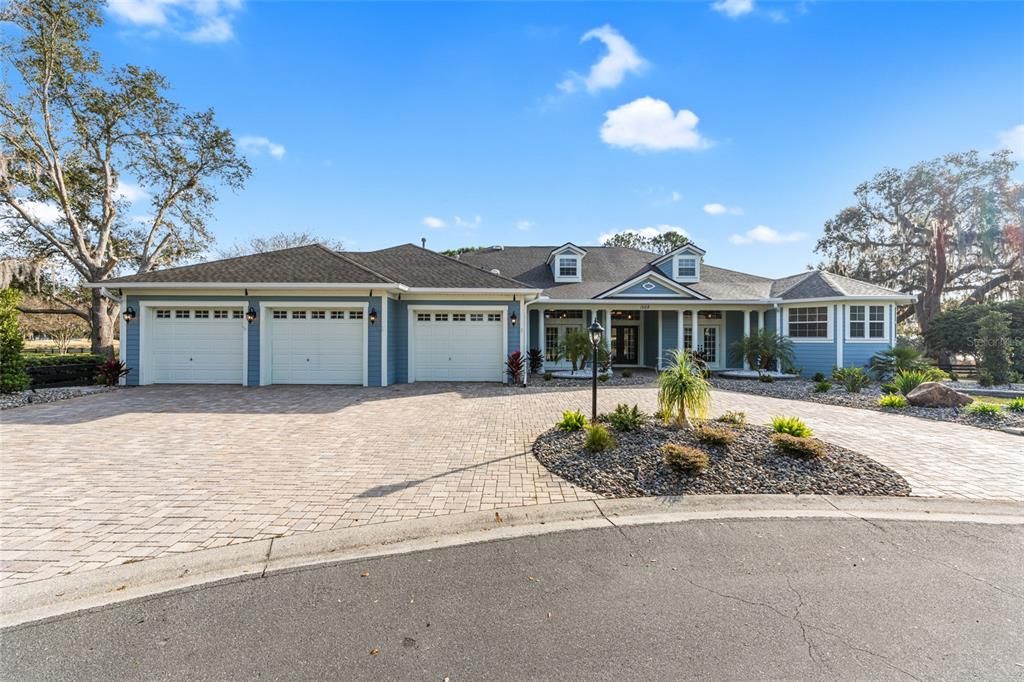 Attached, Exterior, Facade, Ranch