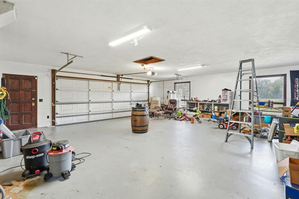 Garage, Interior