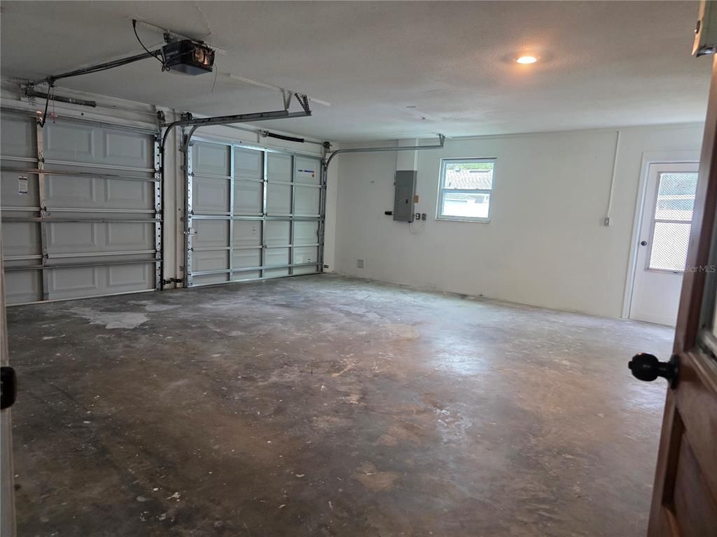 Garage, Interior, Recessed Lighting