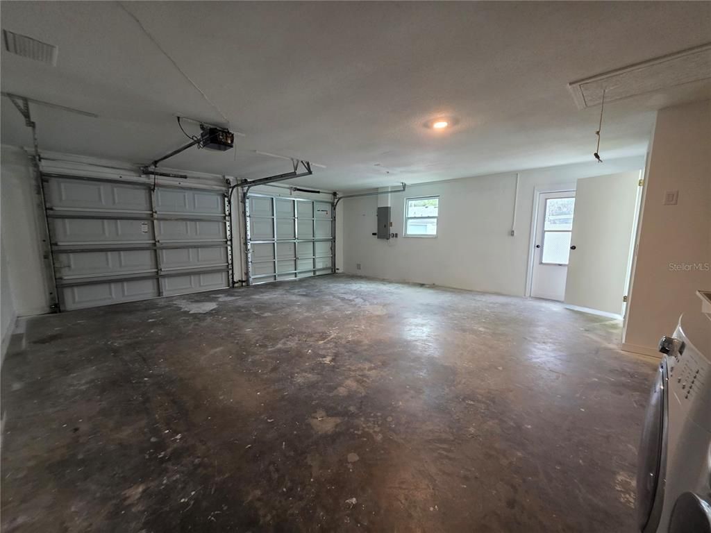 Garage, Interior, Recessed Lighting