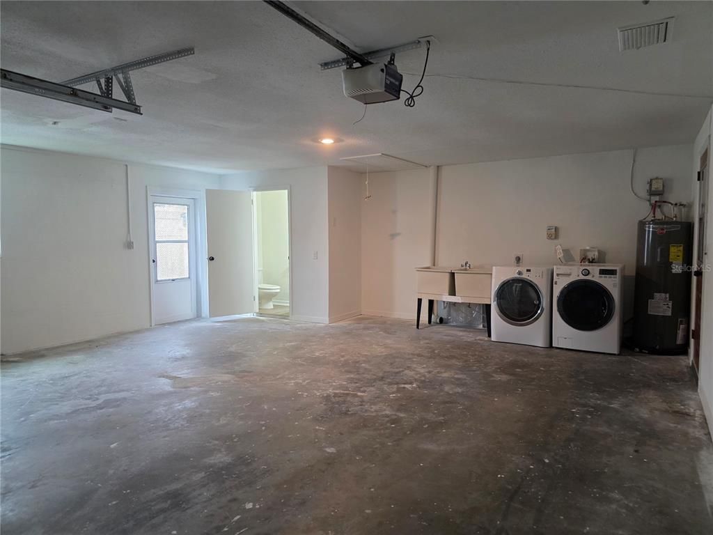 Garage, Interior, Washer