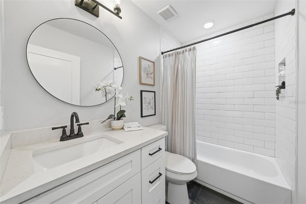 Bathroom, Dual Sink Vanities, Interior, Recessed Lighting